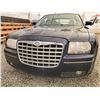Image 8 : A6 --  2005 CHRYSLER 300 TOURING, Blue, 285545 KM  "NO RESERVE"