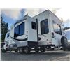 Image 11 : 0F --  2009 Jazz By Thor 5th Wheel, White, From The Hitch To The Bumper Is  27.5' Apx