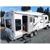 Image 24 : 0F --  2009 Jazz By Thor 5th Wheel, White, From The Hitch To The Bumper Is  27.5' Apx