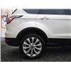 Image 50 : C6C --  2017 FORD ESCAPE TITANIUM INTELLIGENT 4WD, White, 101730 KM