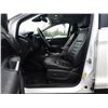 Image 94 : C6C --  2017 FORD ESCAPE TITANIUM INTELLIGENT 4WD, White, 101730 KM