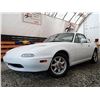 Image 2 : C6A --  1990 MAZDA MX5 MIATA CONVERTIBLE, White, 211000 KM