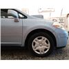 Image 36 : D2 --  2010 NISSAN VERSA S, Grey, 179529 KM