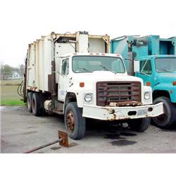 1985 Navistar Garbage Truck