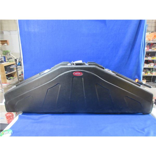 SKB Double Bow Hard Case with 2 Keys - 51" x 16" x 7 1/2"