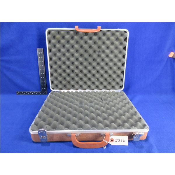 Doskocil Handgun Hard Case - 17 1/2" x 13 1/2" x 4 1/2"