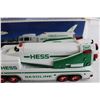 Image 3 : 1999 Hess Toy Truck and Space Shuttle with Satellite