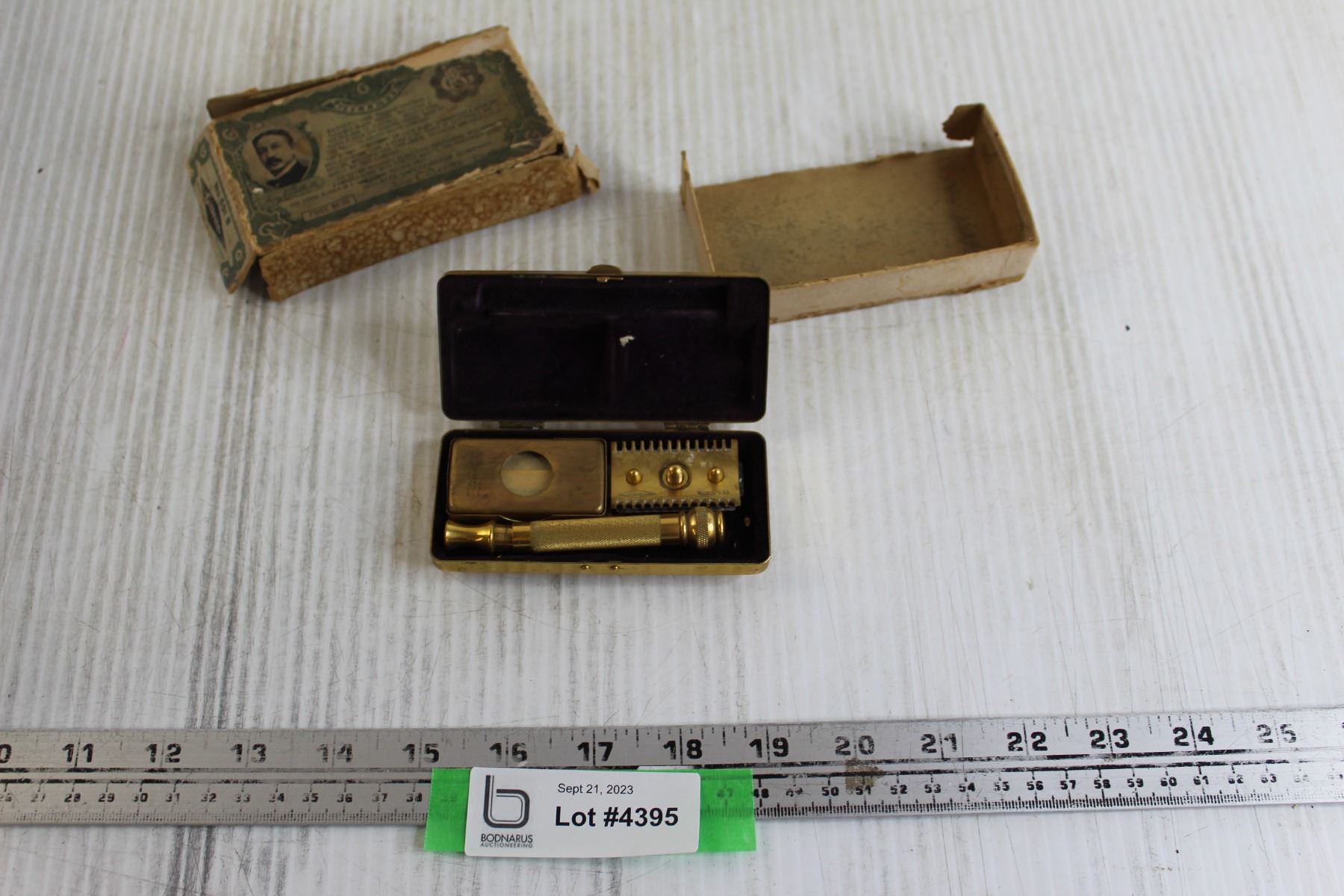 Gillette Razor Pyramid Box Gillette Safety Razor with Case and Box
