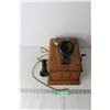 Image 1 : Wall Mounted Telephone (13x9x6) - Adjustable Speaker, Side Crank