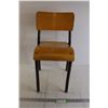 Image 1 : Vintage Bent Wood Kids Chair