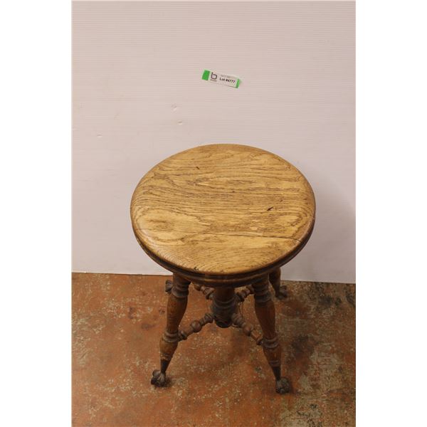 * Oak Piano Stool with Claw and Ball Feet (has all 4 Feet) - 19.5" Tall