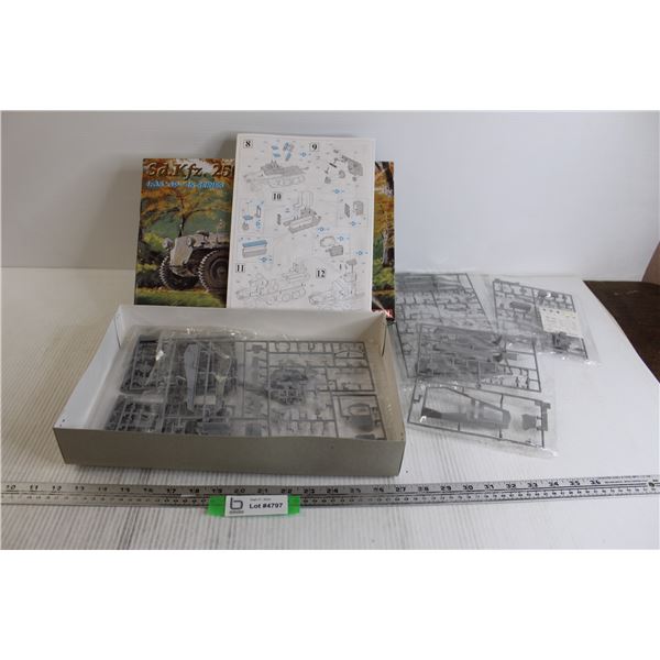 Sd. Kfz. 250/1 le Spw Alte Army Tank Model Kit - 1:35
