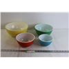 Image 1 : Set of 4 Pyrex Mixing Bowls