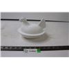 Image 1 : Hen on a Nest Milk Glass with Closed Tail