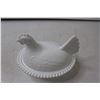 Image 2 : Hen on a Nest Milk Glass with Closed Tail