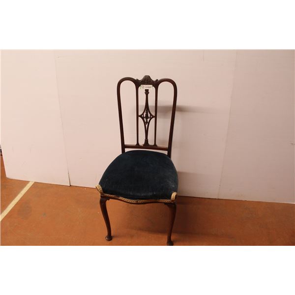 * Vintage Wooden Chair