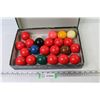 Image 1 : Box of Snooker Balls