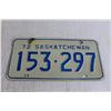 Image 2 : (2) 1972 Saskatchewan License Plates