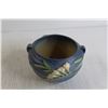 Image 3 : Roseville 669 4" Blue Freesia Jardiniere
