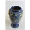 Image 2 : Roseville 121 8" Blue Freesia Vase