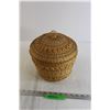Image 1 : Vintage Indigenous Sweet Grass Basket