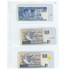 Image 1 : Lot of 3 Singapore notes:  1976-80 $1; 1976-80 $1 Bird Series, 1984-99 Boat Series