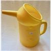 Image 3 : SHELL oil&Gas yellow plastic water jug holds water