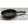 Image 3 : Salesman's sample cast iron fry pan 6"