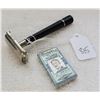 Image 2 : Gillette Blue Shaving cup & blades slim line safety razor