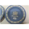 Image 3 : 864.  Wedgewood decorative plates 4 ½”, Cowich Hall and City of London