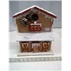 Image 1 : 893. Christmas-themed bird house