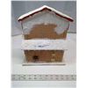 Image 2 : 893. Christmas-themed bird house