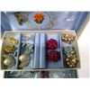 Image 4 : 915. Jewellery box with selection of vintage earrings