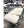 Image 2 : SILHOUETTE TONE WHITE ELECTRIC RECLINING MASSAGE TABLE