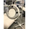 Image 2 : EQUIPRO MOBILE ARTICULATING MAGNIFYING LAMP