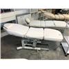 Image 2 : WHITE ELECTRIC RECLINING MASSAGE TABLE