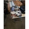 Image 2 : BOX OF CUISINART 4 SLICE TOASTER, ROASTER AND CORNING WARE