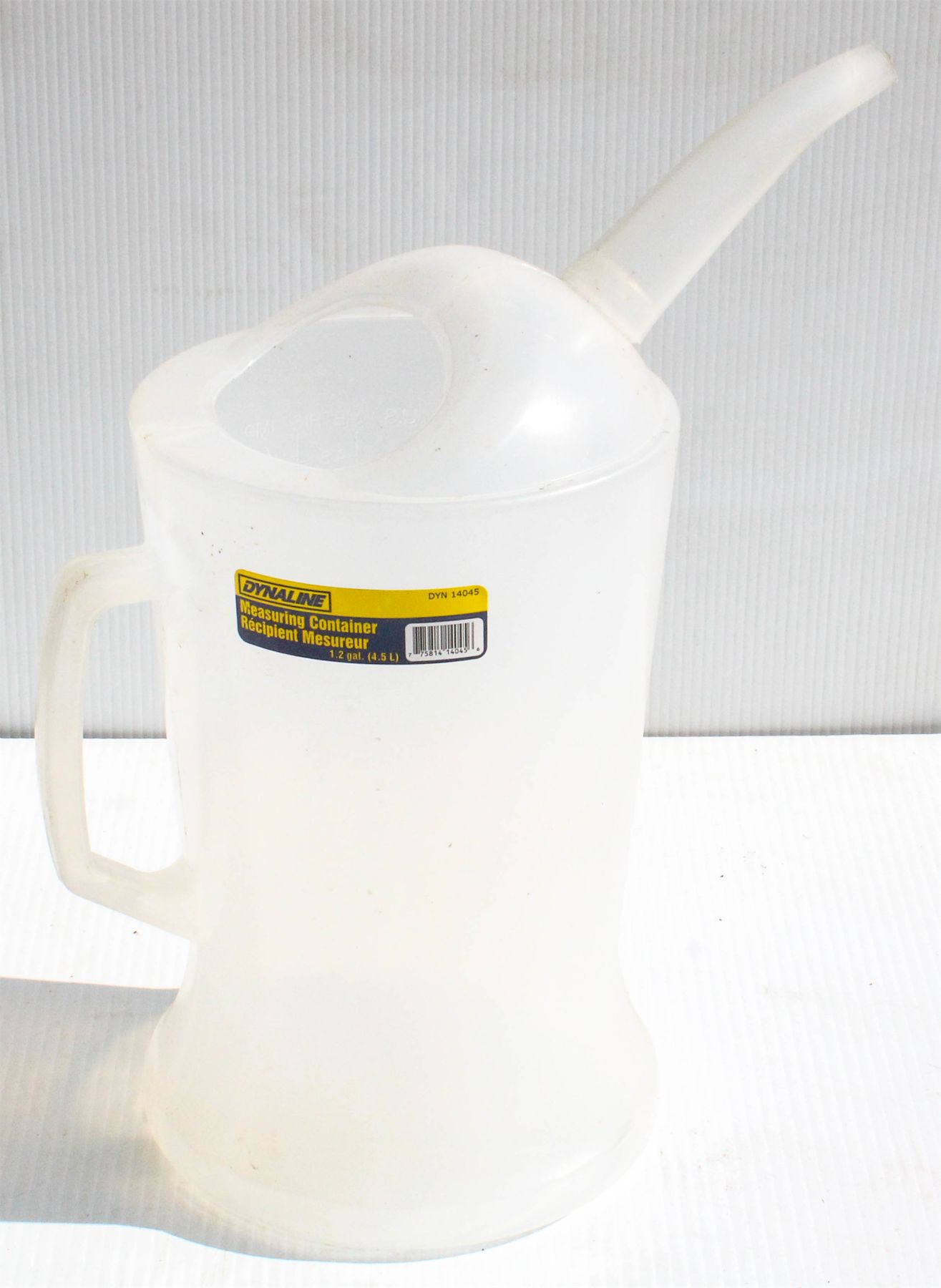 DYNALINE 1.2 GALLON MEASURING CONTAINER