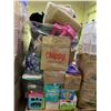 Image 2 : PALLET OF ASSORTED ITEMS INCLUDING; CUSHIONS, CHAIR, KIDS TOYS, CLOTHING AND MORE