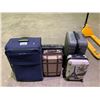 Image 2 : LOT OF 5 SUITCASES AND 2 BAGS