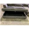 Image 2 : 3- PIECE SECTIONAL SOFA AND OTTOMAN WITH STORAGE