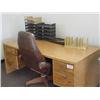 Image 1 : Desk & Chair