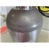 Image 7 : Metal Canister with Carbon Dioxide and Regulator - Used in Fish Aquarium