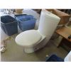 Image 2 : Aquadis 2pc Toilet- Dual Flush