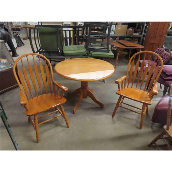 Pedestal Drop Leaf Table & 2 Chairs - Maple or Maple Look 28  Tall 40  Wide when