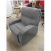 Image 2 : Clean Modern Recliner Chair