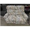 Image 4 : LazyBoy Recliner & Matching Reclining Love Seat