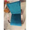 Image 2 : Funky Blue Chair with 2 Pillows