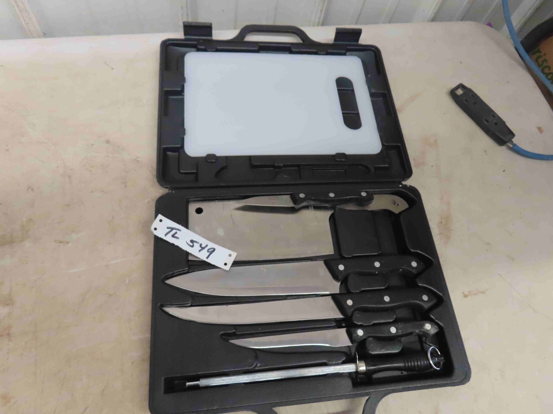 Cleaver Case Granny's Chicken Cutlery Set in Case ; Knives, Cleaver & Sharpener