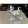 Image 1 : 7pc Tea Pot Vase, Bowl, Cups & Saucer - Bavarian Fruit + Flower Design